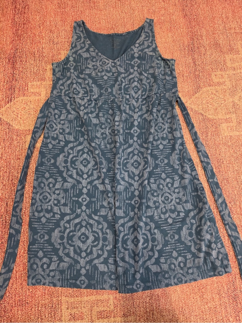 Sonoma petite small mini v neck sheath dress with tie waist batik style print